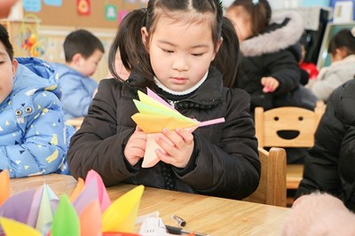 南譙區文明辦--滁州市名儒園幼兒園開展慶3.8“送給她的禮物”活動